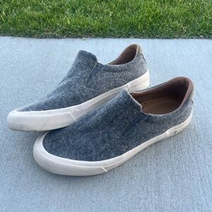 SeaVees Gray and White Slip-On Loafers Men’s size 9.5